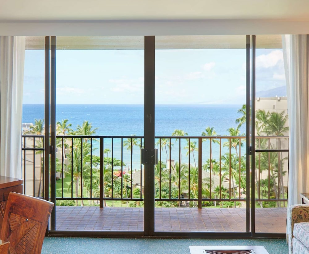 1 Bedroom Ocean View Suite