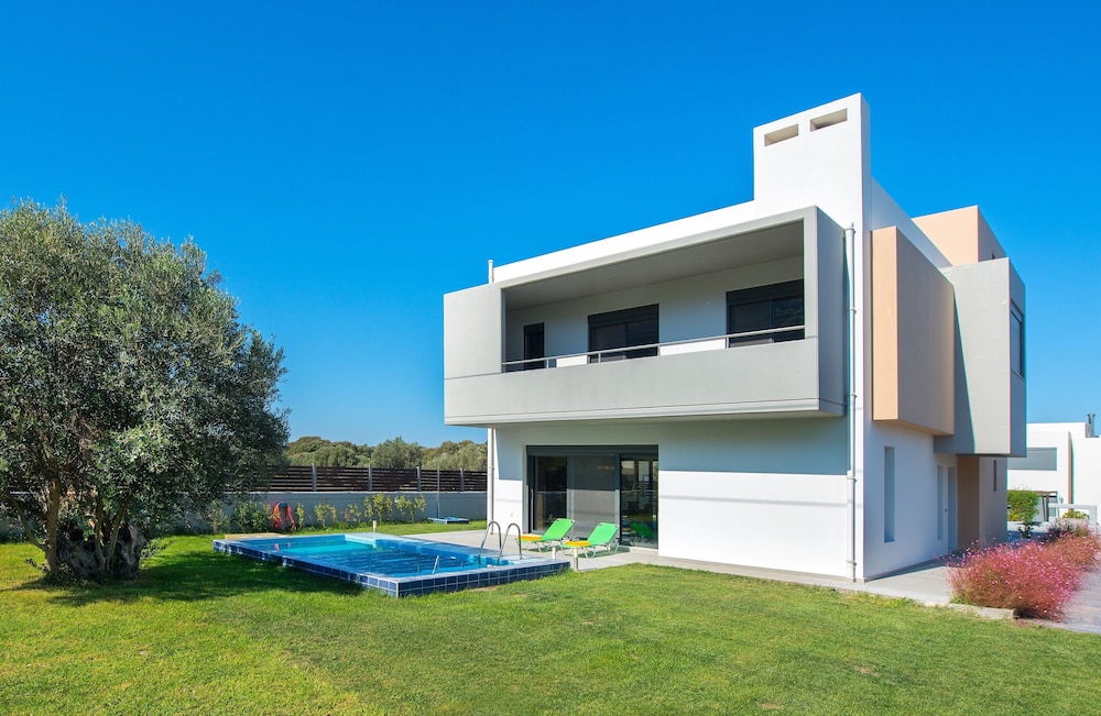 Family Villa, 4 Bedrooms, Private Pool photo 2