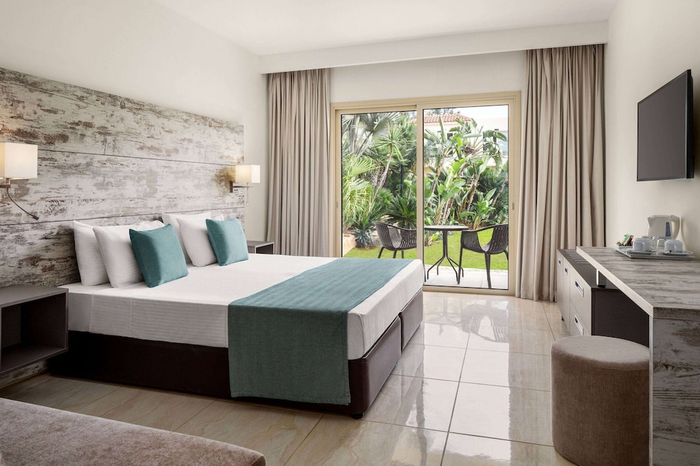 Chambre Classique, 2 lits une place, vue jardin