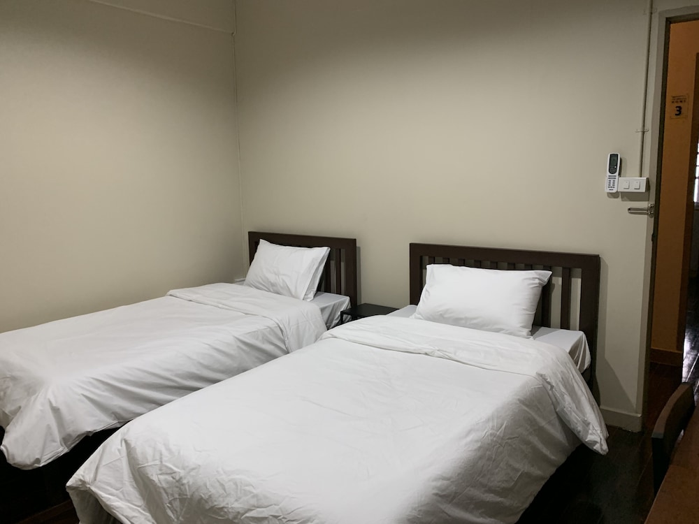 Standard Twin Room, 2 Twin Beds photo 2