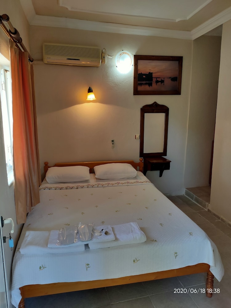 Economy Room photo 2