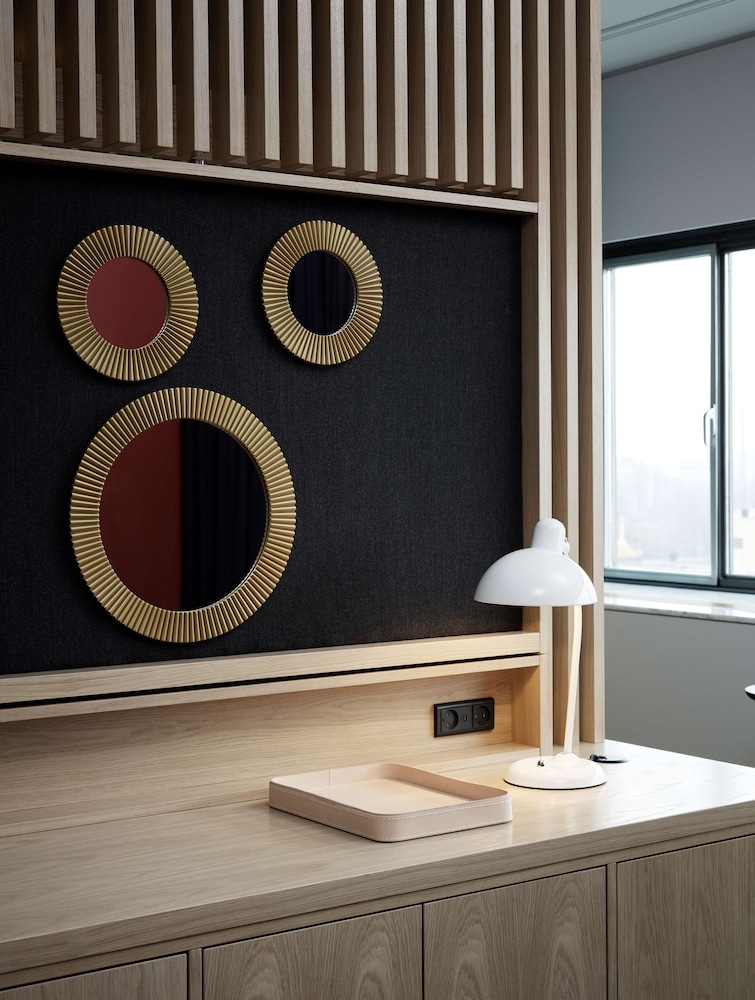 Suite (Feature)
