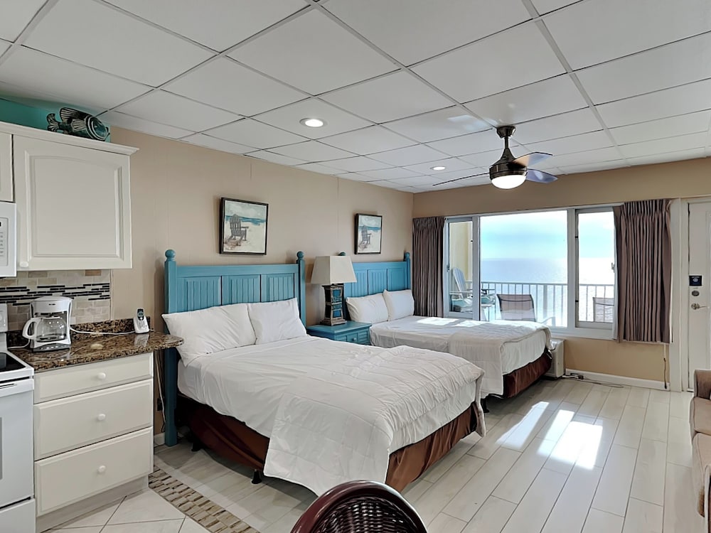 Studio Suite, 2 Double Beds, Balcony, Beach View (#503 - No Pets)