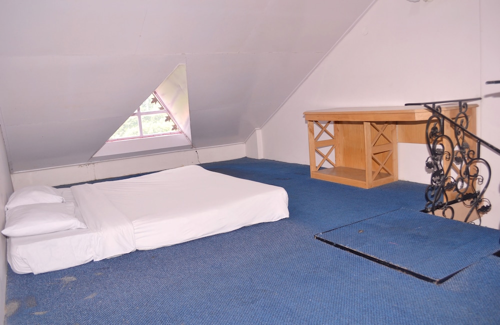 Royal Duplex With Balcony and Valley View - Photo 4