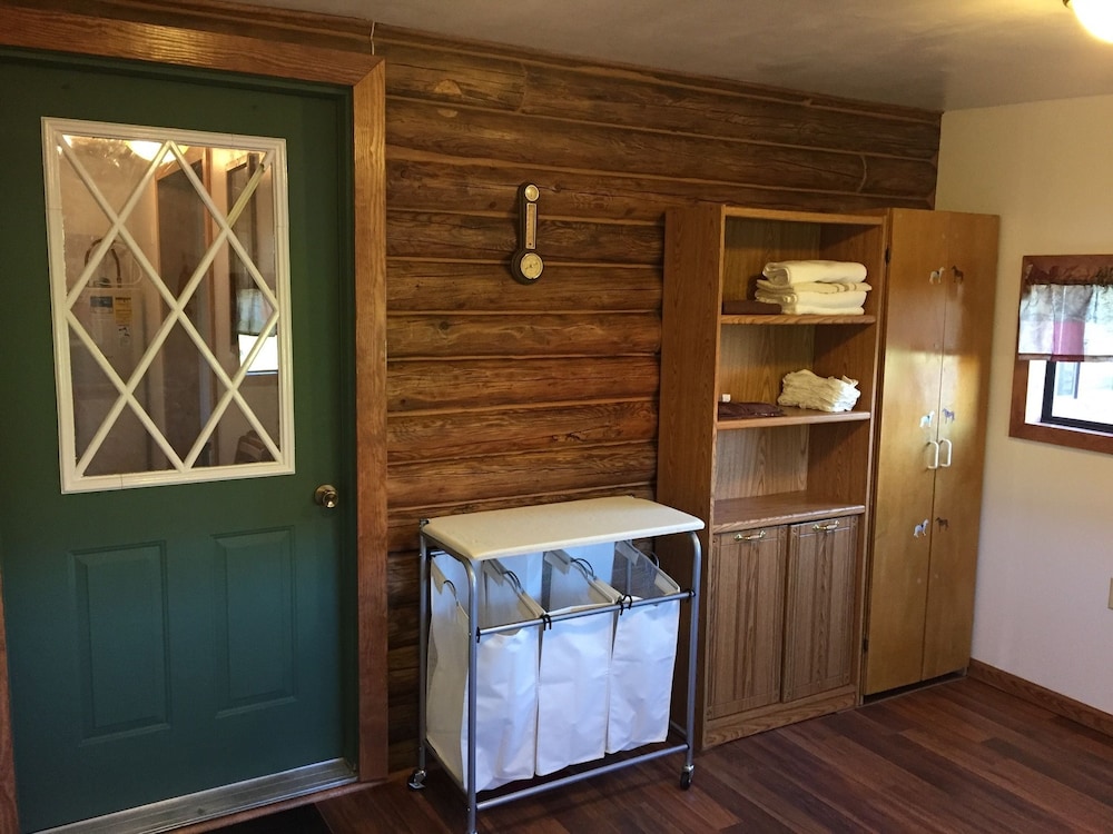 Cabin, 2 Bedrooms, Kitchen photo 3