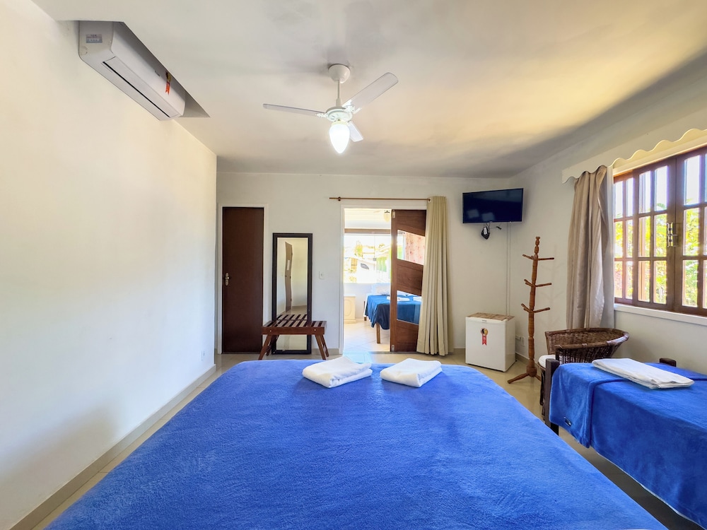 Family Room, Multiple Beds photo 1