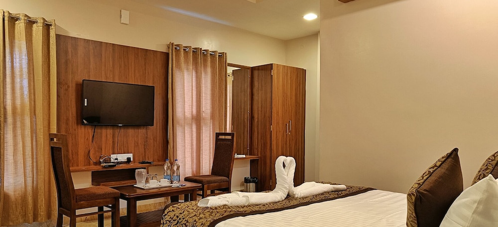 Classic Triple Room - Photo 20