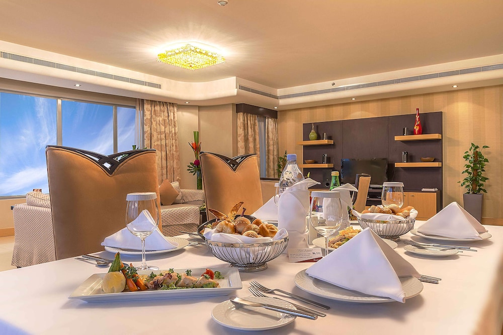 Suite, Multiple Beds, Non Smoking, Kitchen (Living Room;Penthouse) - Photo 6