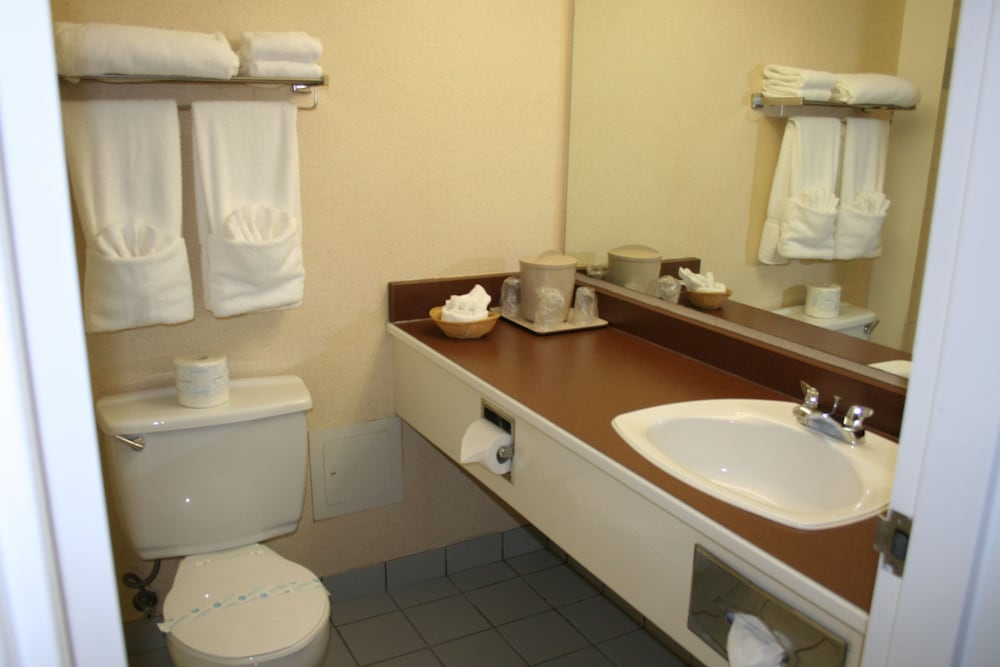 Double Room, 2 Queen Beds photo 2