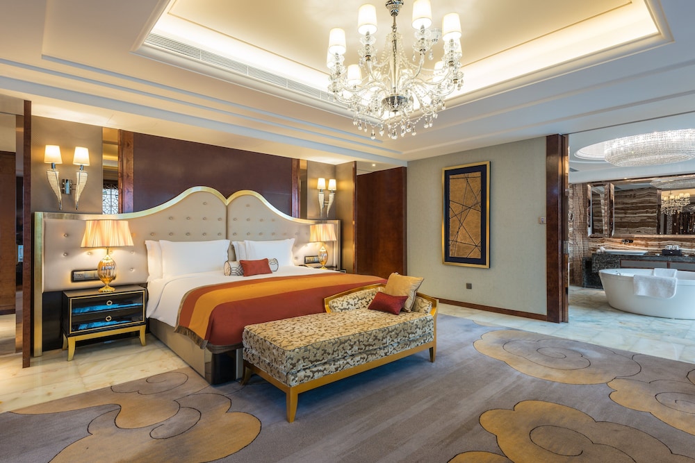 Presidential Suite, Multiple Beds photo 3