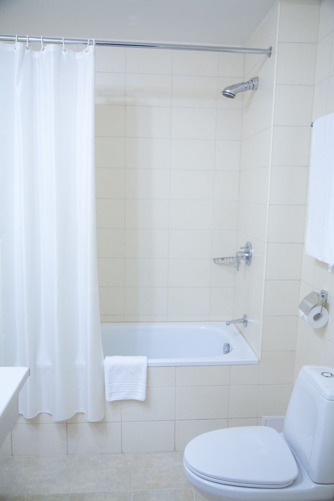 Standard Double or Twin Room, 1 Double or 2 Twin Beds photo 2