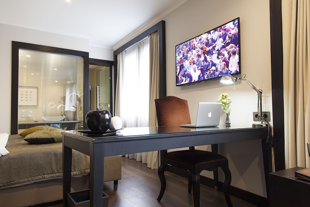 Grand Double Room (Deluxe) photo 2