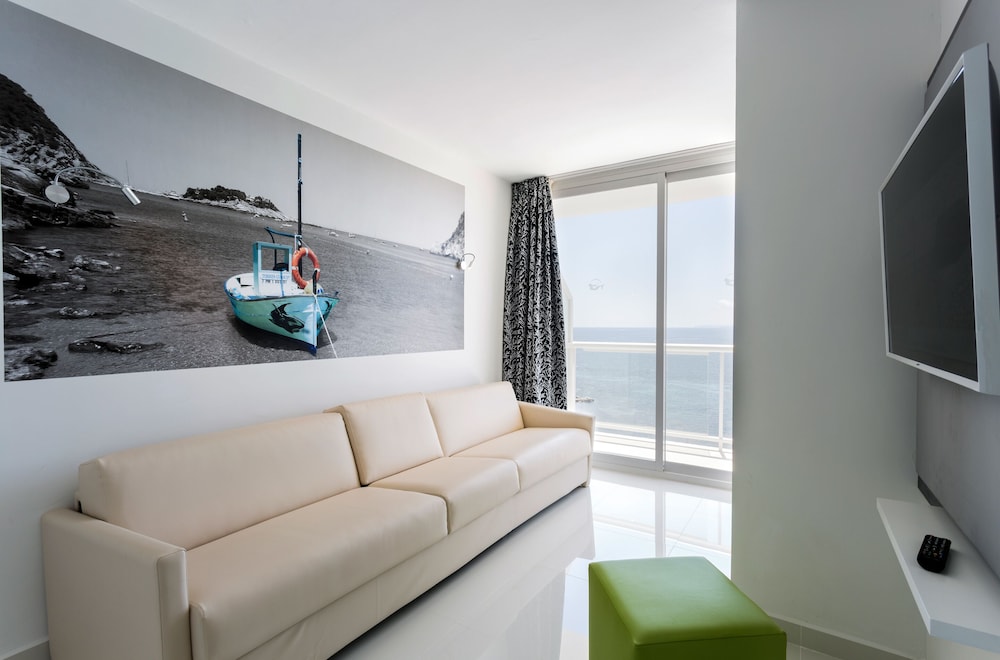 Junior Studio Suite, Balcony, Sea View (Joy) thumbnail 5