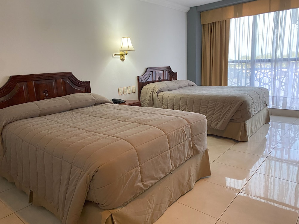 Standard Double Room, 2 Double Beds photo 2