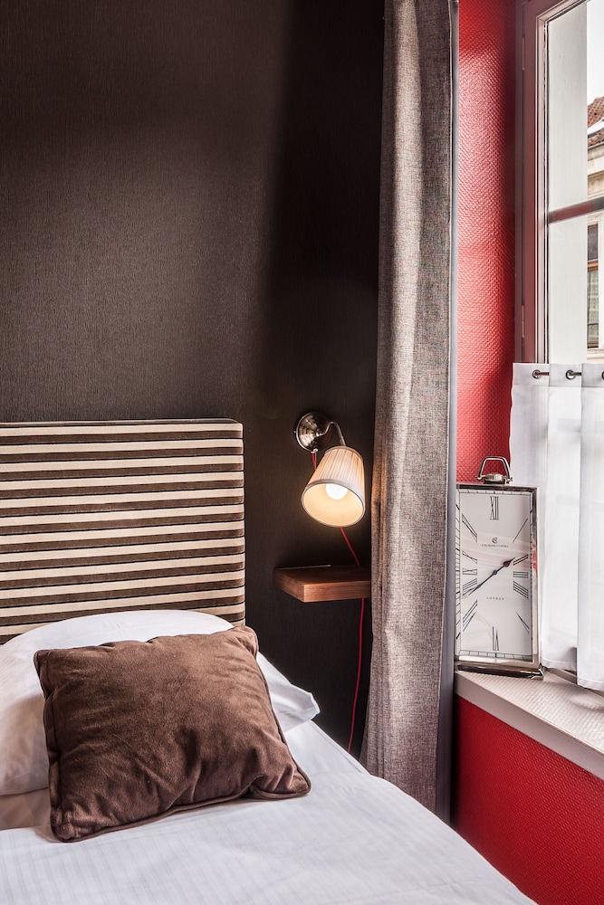 Studio, Ensuite photo 2