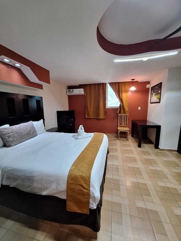 Classic Room, 1 Queen Bed