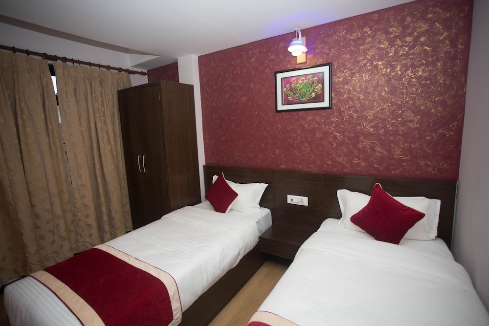 Deluxe Twin Room photo 3