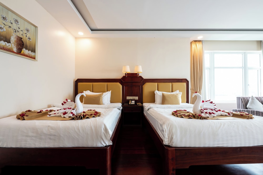 Mekong Twin Room, Balcony, River View