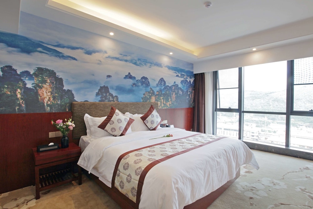 Room, 1 King Bed, Accessible, Non Smoking (Mobility) photo 1