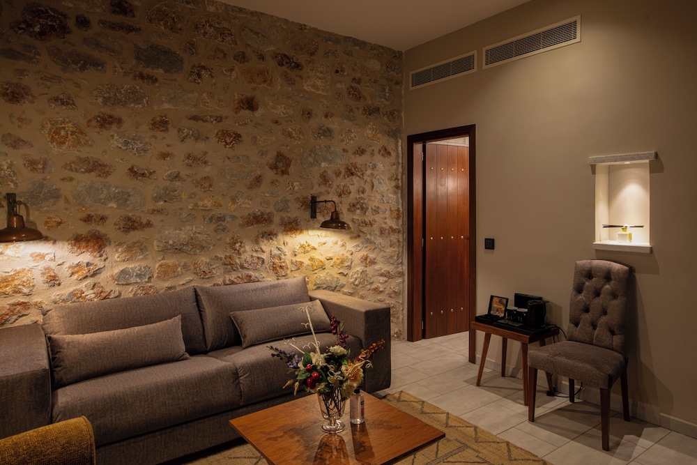 Twin Suite with Balcony photo 1