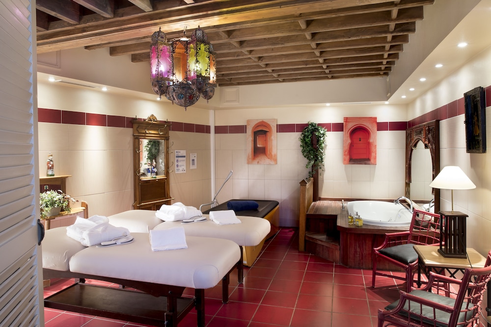 Signature Suite, Jetted Tub (SPA 1001 nuits)