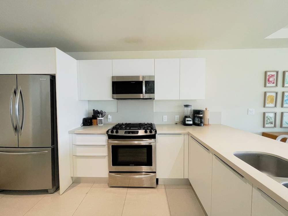 Panoramic Condo, 4 Bedrooms, Ocean View, Oceanfront