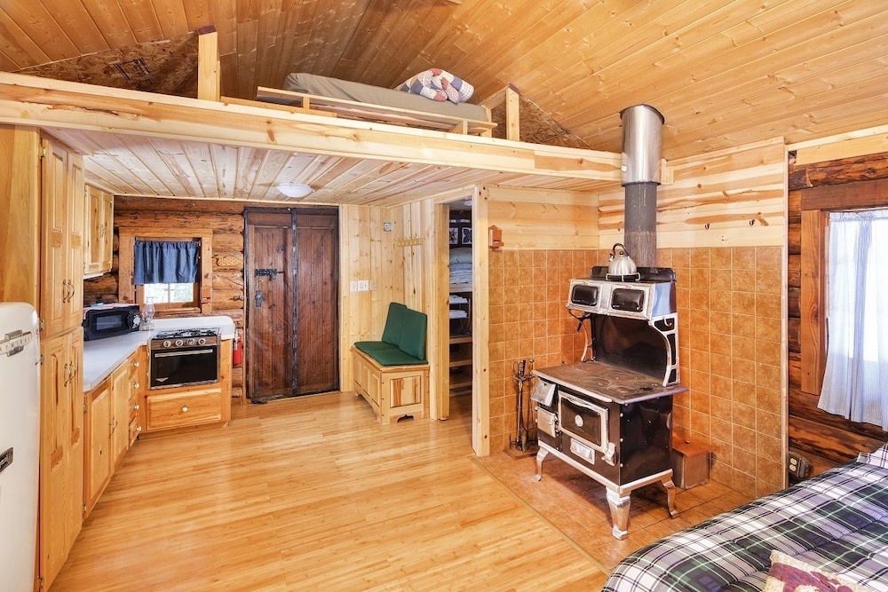 The Bridge Cabin photo 1