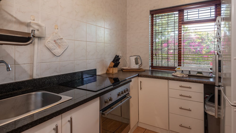 Comfort Apartment, 2 Bedrooms (Unit 2) photo 2