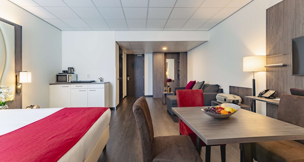Comfort Room, 2 Twin Beds, Non Smoking, Kitchenette (With Sofabed) photo 2