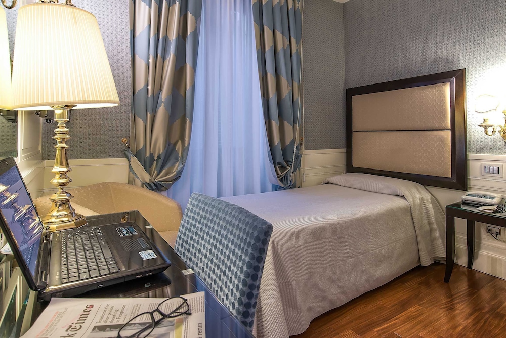 Standard Single Room photo 3