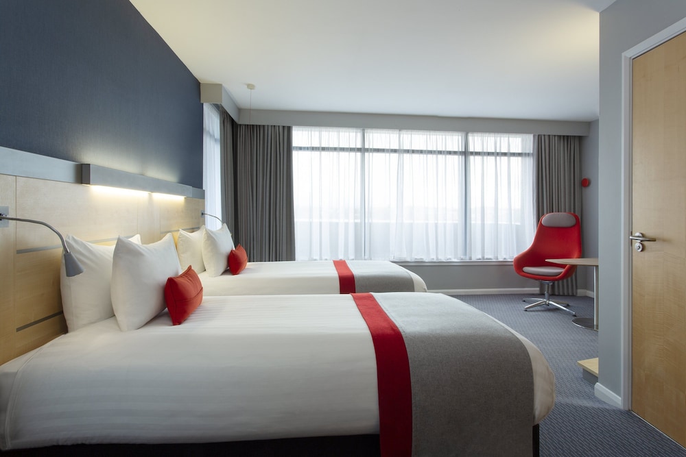 Standard Room, 2 Twin Beds, Accessible (Free Hot Breakfast) - Photo 3