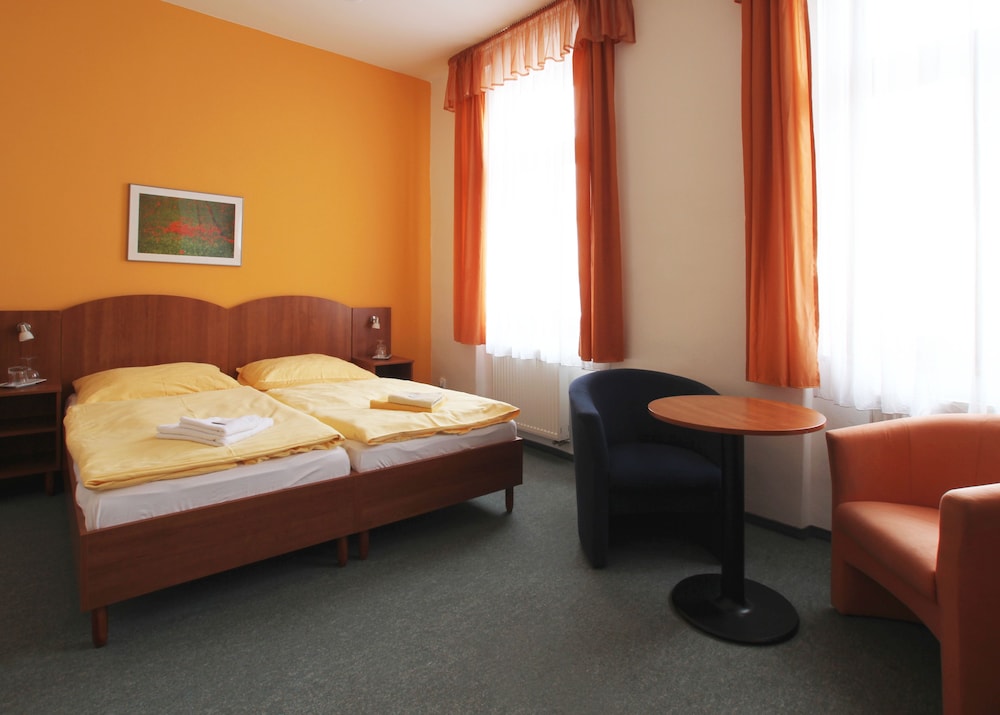 Standard Double Or Twin Room photo 3