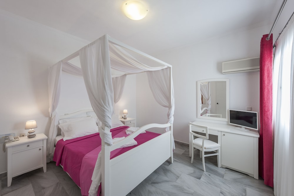 Suite - Photo 2