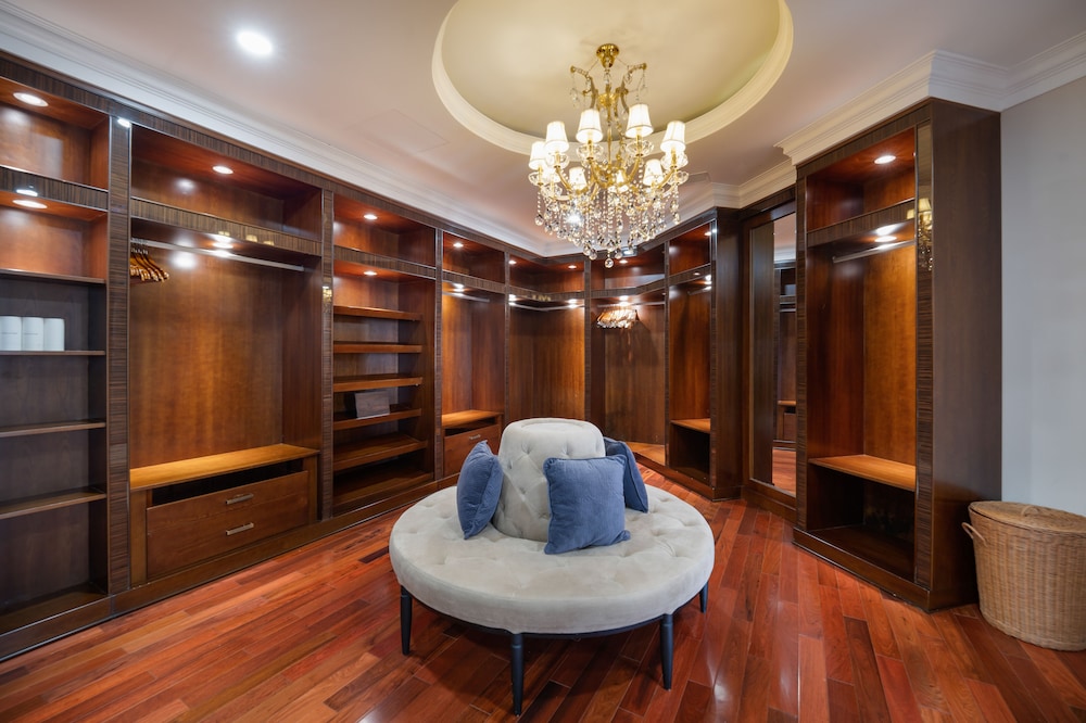 Luxury Penthouse photo 2