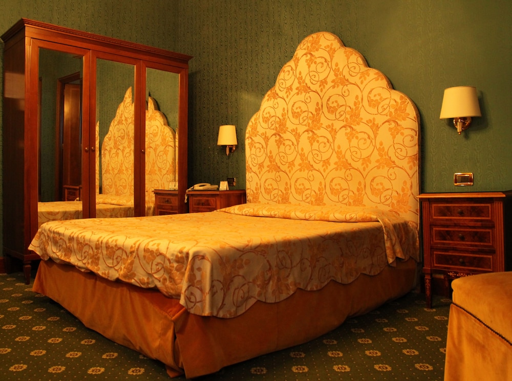 Economy Triple Room, Annex Building