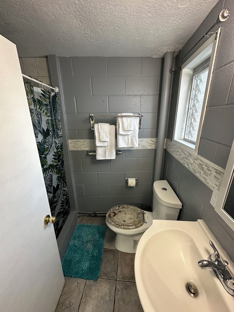 Double Queen Room with Sea View and Kitchenette photo 3