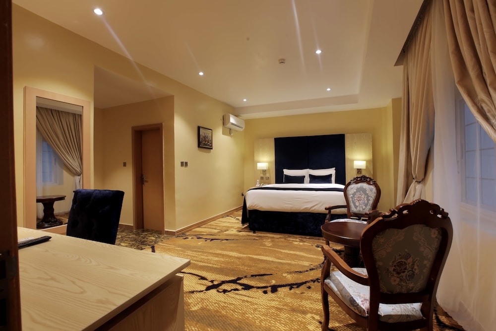 Executive Room, 1 King Bed photo 2