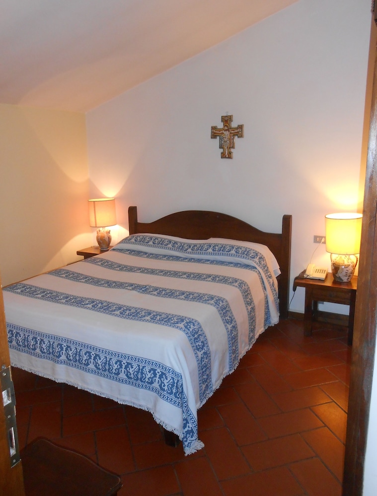 Family Quadruple Room, 2 Bedrooms, Private Bathroom photo 3