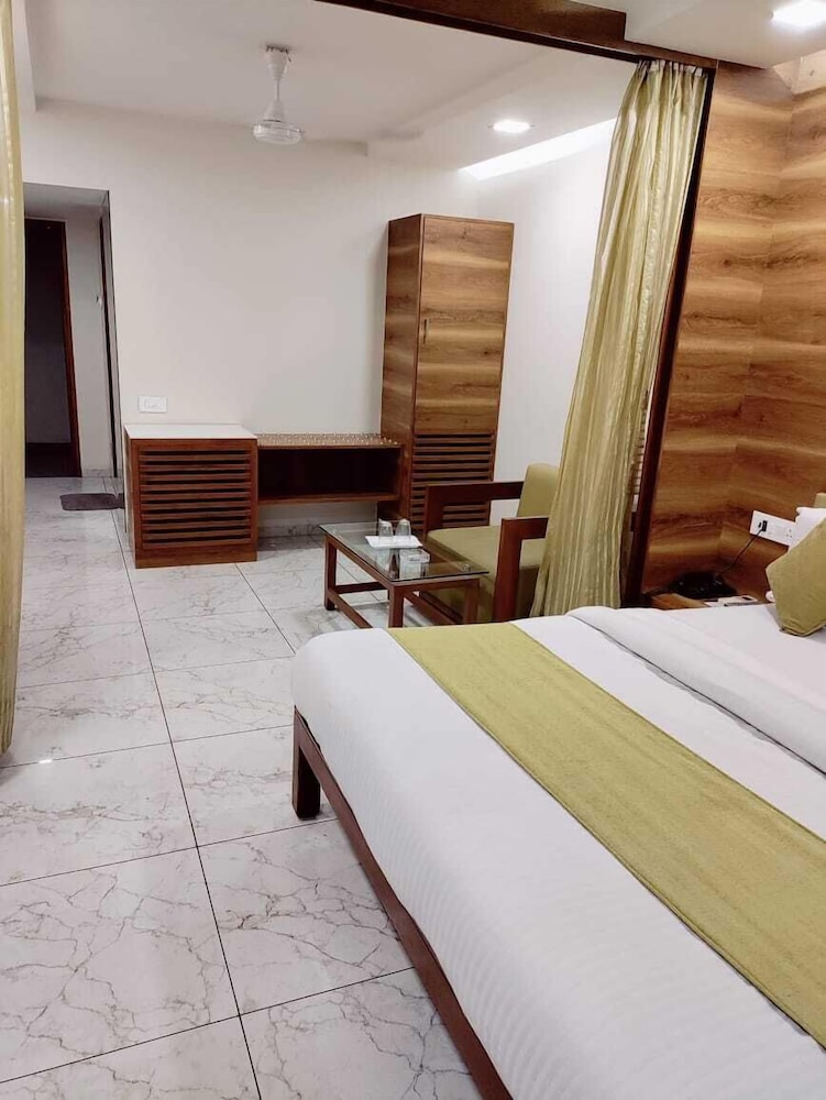 Family Studio Suite