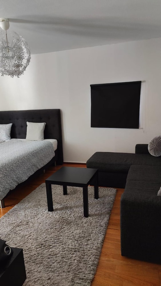 Apartment photo 1