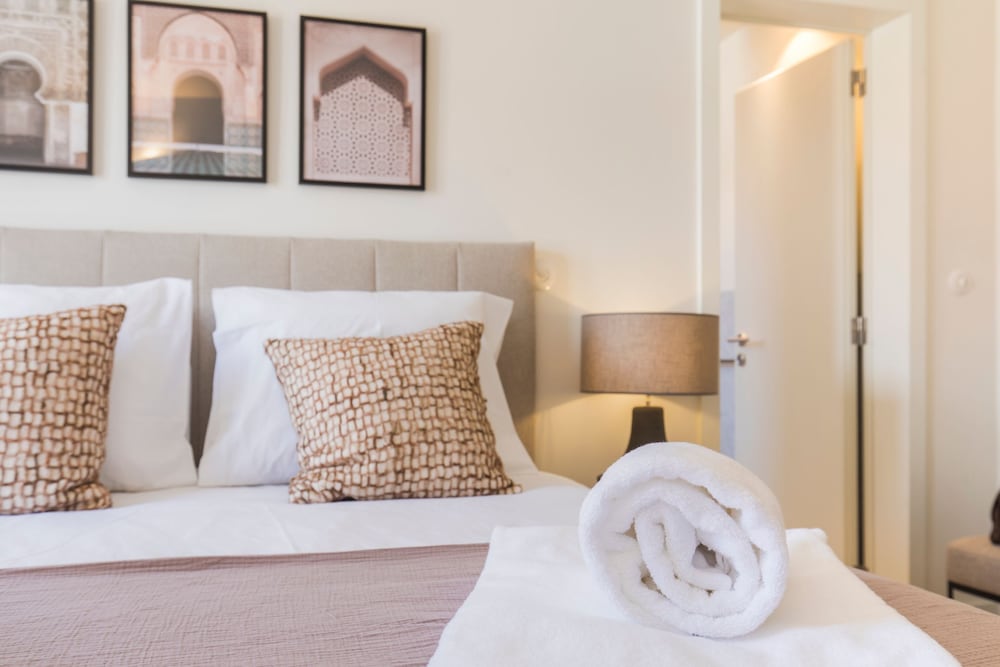 City Apartment, Multiple Beds, City View photo 3
