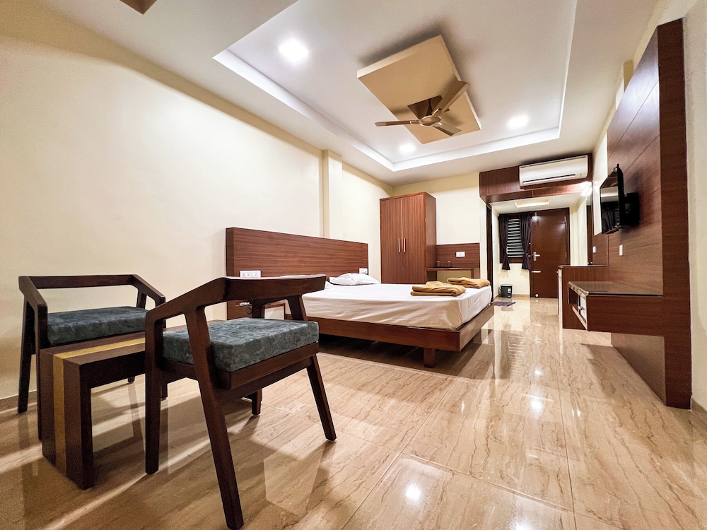 Deluxe Double Room, Balcony, City View