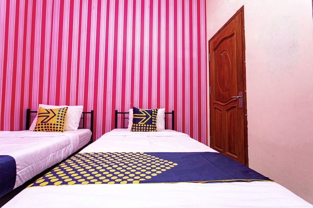 Basic Twin Room photo 2