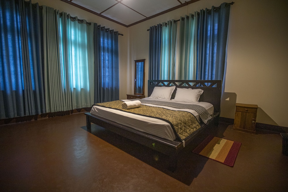 Basic Villa photo 1