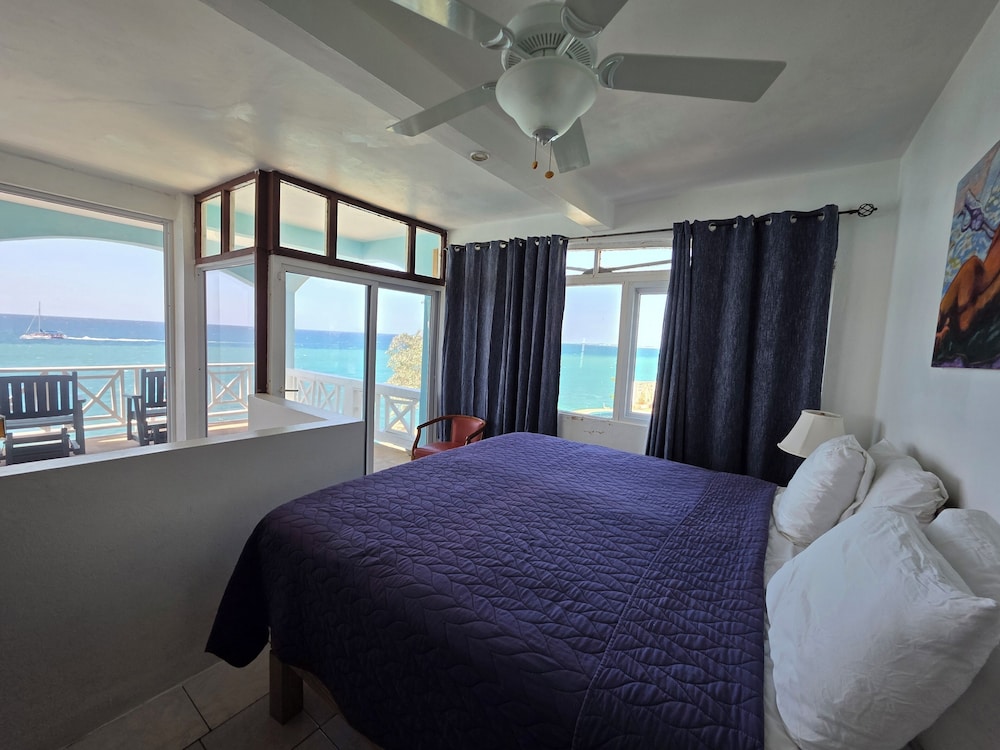 Executive Suite: Room 11
