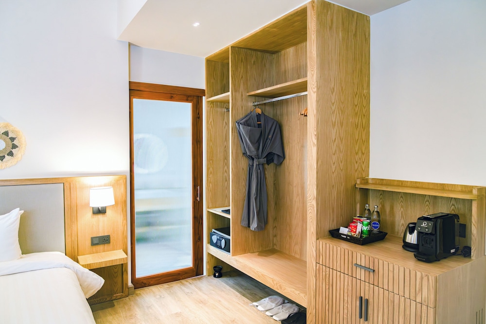 Deluxe Villa (1 Way Airport Transfer) - Photo 2