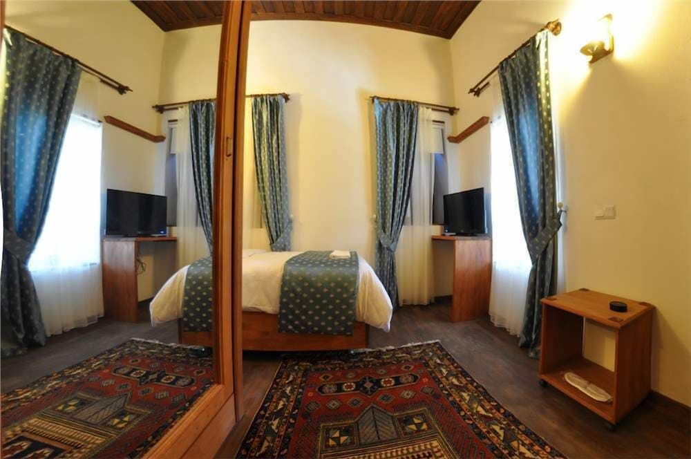 Standard Triple Room photo 2