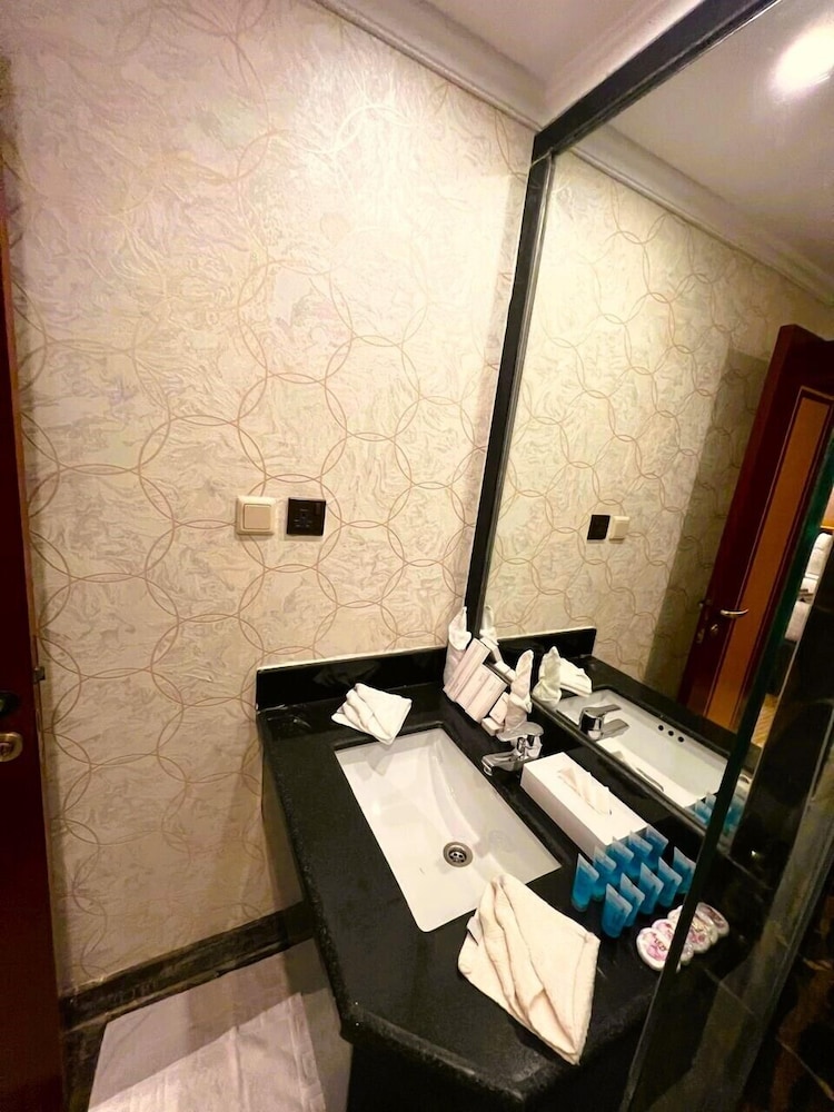 Quadruple Room - Photo 5