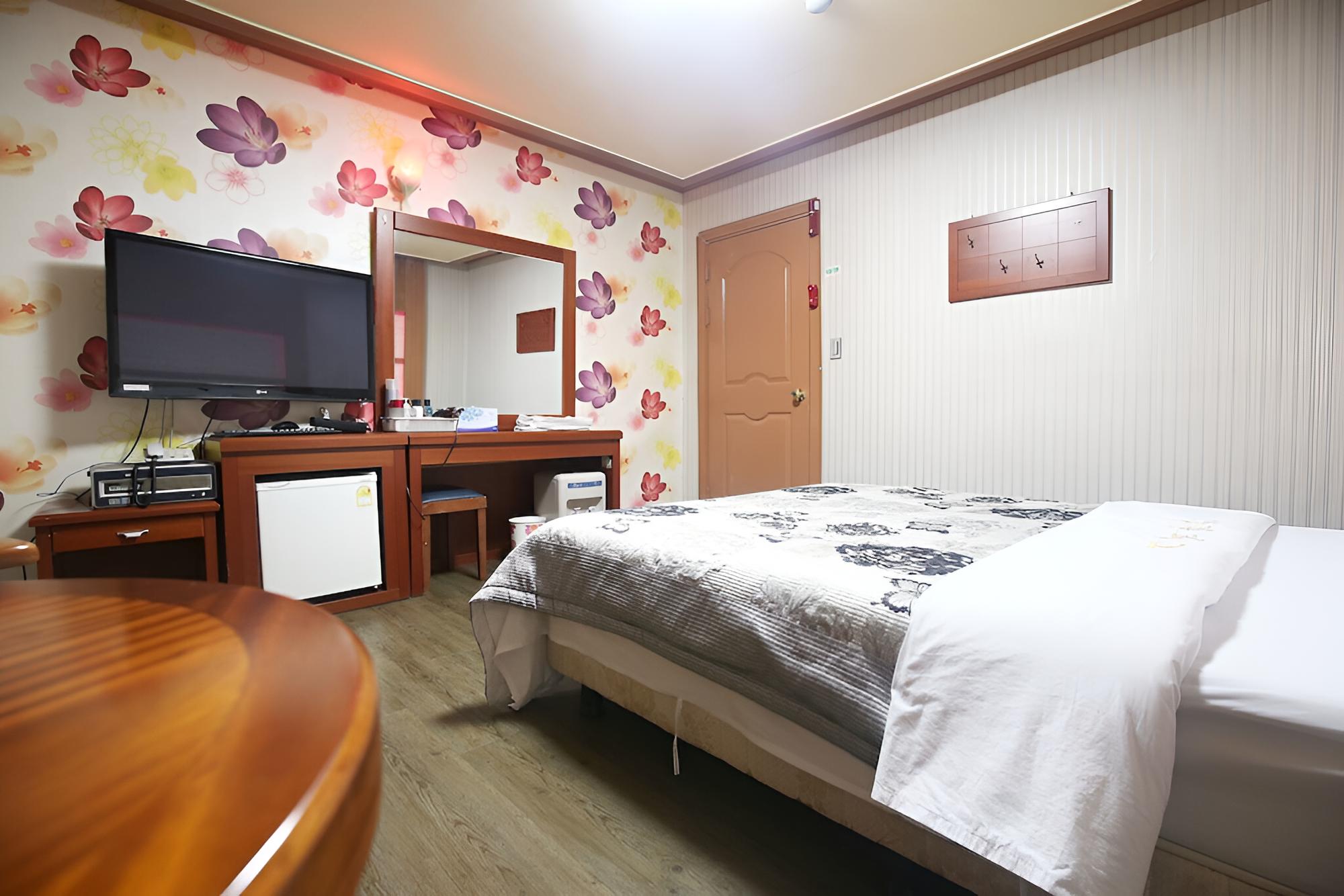 Room (Standard Room) photo 1