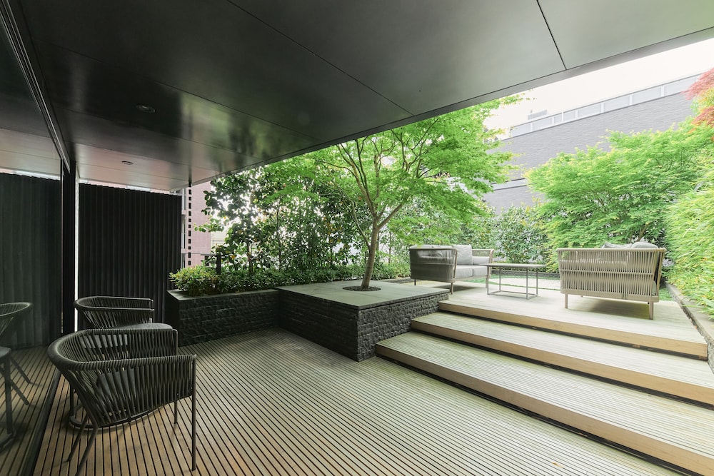 GARDEN SUITE, Non Smoking thumbnail 5